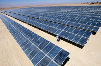 Estudio internacional: «Chile es por lejos el líder sudamericano en energía solar»