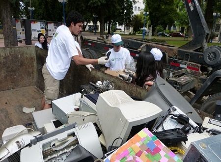 Providencia: 2,9 toneladas de residuos electrónicos se recolectaron en campaña