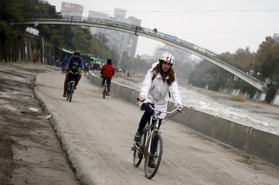 «Yo vivo Mapocho»: Por una semana el río se convertirá en vía para ciclistas y peatones