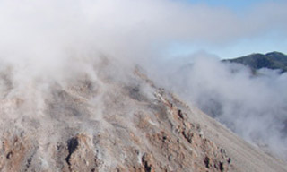 Sernageomin publica en internet los mapas de riesgo de 43 volcanes activos