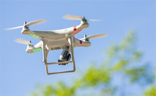Capacitan a personal de Conaf para uso de drones en labores de fiscalización
