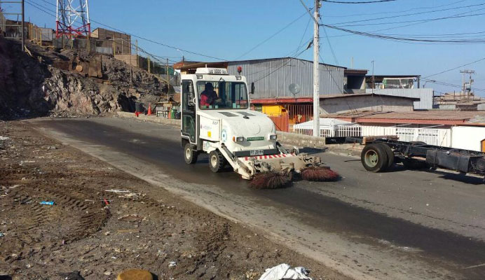 Seremi de Salud exige al municipio de Antofagasta limpieza inmediata de calles de la ciudad