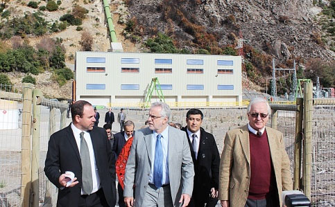 En inauguración de hidroeléctrica Los Hierros II, ministro de Energía proyectó que se construirán otras 100 minihidros