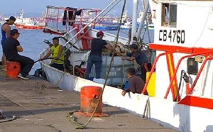 Pescadores por derrame en Quintero: «Queremos que la Presidenta regule lo que pasa acá…somo el patio trasero de Chile»