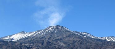 Sernageomin registra sismo de 3,2 grados Richter asociado a fracturamiento de roca en volcán Tupungatito