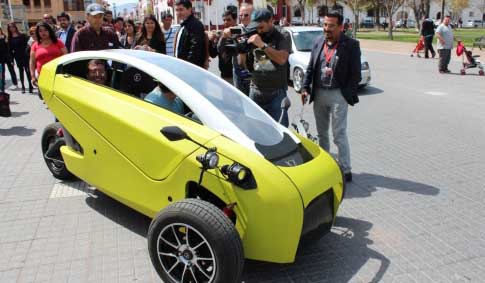 Expectación causó en La Serena Sôki, el primer vehículo eléctrico de Chile