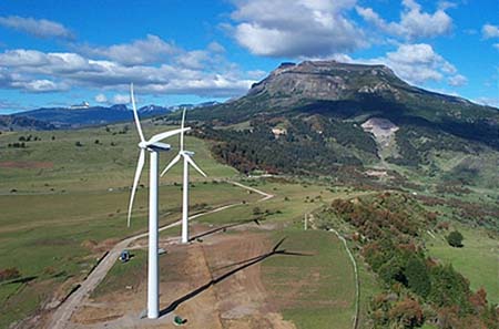 Edelaysen comenzó a instalar dos nuevos aerogeneradores en Alto Baguales en Coihaique