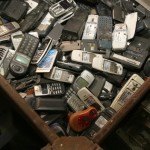 telefonos-en-la-basura-600×399