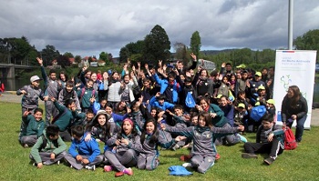 Escolares celebraron Día del Forjador Ambiental con un recorrido por el Bosque Valdiviano Oncol