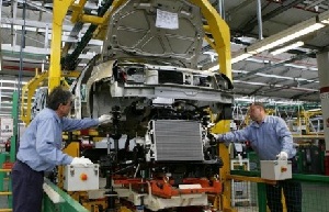 Renault niega manipulación de emisiones en sus autos tras primeras pesquisas