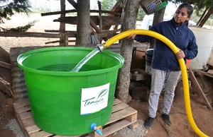 Municipalidad de Temuco entrega 400 estanques de agua a familias de sectores rurales