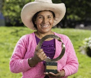 Agricultora peruana gana premio Goldman por defensa del medio ambiente