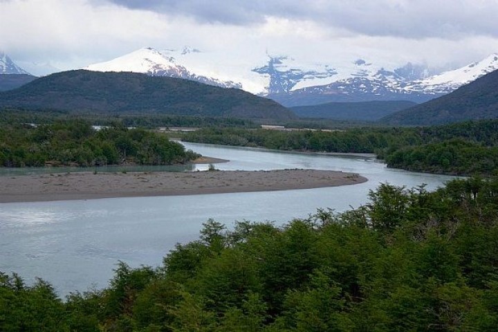 Profesionales extranjeros analizan las cuencas hidrográficas de Chile