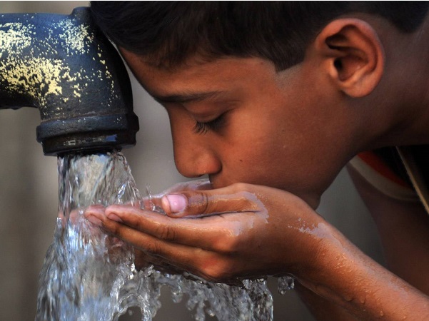 ONU y OMS advierten falta de inversión para acceso al agua potable y al saneamiento