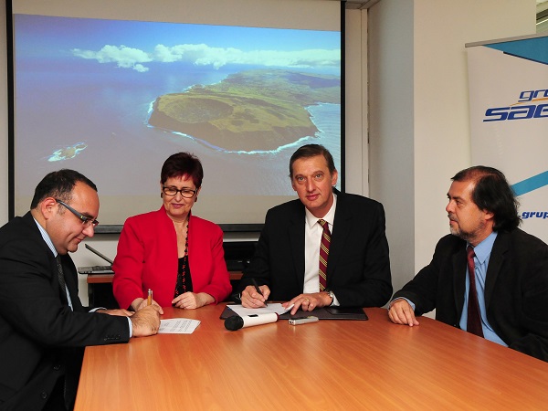 Suscriben acuerdo para mejorar servicio eléctrico para Isla de Pascua a través de ERNC