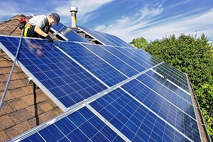New Energy Survey: 84% de chilenos compraría paneles solares en los próximos cinco años