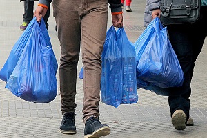 108 bolsas plásticas se entregan por segundo en Chile