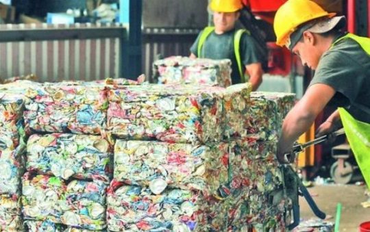 «Corregir el rumbo. Foco y consideraciones para alcanzar el potencial de reciclaje en Chile»