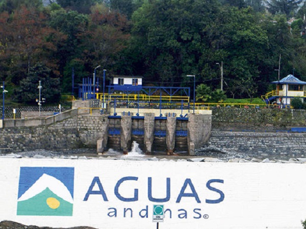 Aguas Andinas propone plan para repotabilizar las aguas tratadas de Santiago