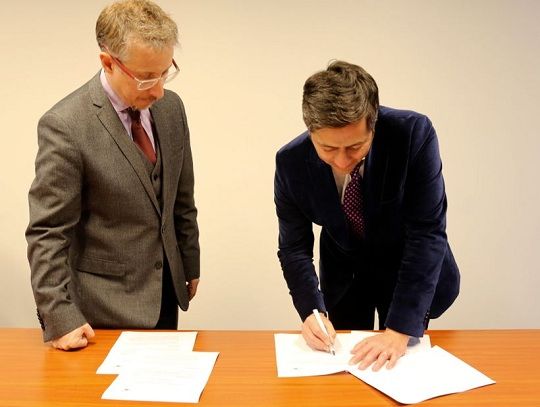 Tribunales ambientales de Valdivia y Antofagasta firman acuerdo de colaboración