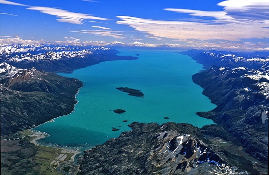 Aprueban nueva área marina protegida en Seno Almirantazgo de Tierra del Fuego