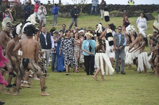 Presidenta encabezó ceremonia de traspaso de la administración del Parque Nacional al pueblo Rapanui