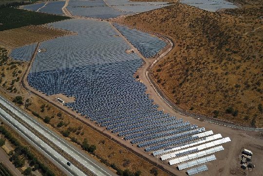 Inauguran el parque solar más grande de la Región Metropolitana