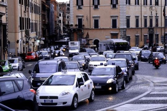 Roma prohibirá circulación de vehículos diésel a partir de 2024