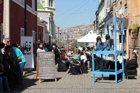 Con masivo almuerzo en Valparaíso, WWF Chile promovió el consumo consciente de productos del mar