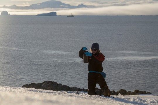 Greenpeace descubre contaminación de plástico y químicos peligrosos en el Océano Antártico