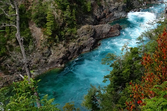 Organizaciones ambientales promueven ley de protección de ríos en Chile
