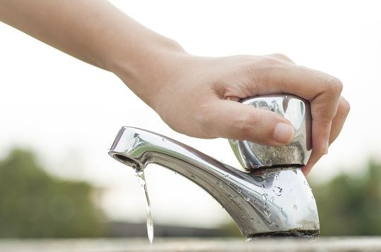 Percepción de usuarios sobre la calidad del agua potable cayó 11,9% en 2019