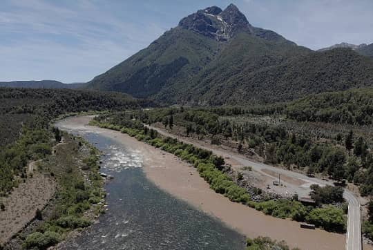 Líderes ambientales son parte de innovador programa de formación para defender el río Queuco