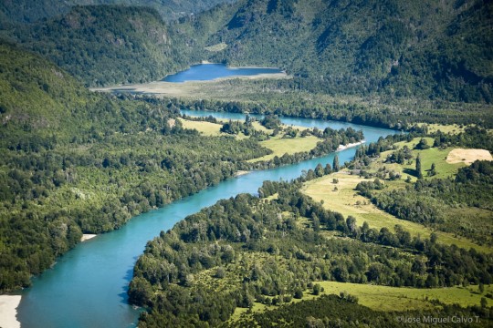 Expertos y comunidades se unen para proteger el río Puelo