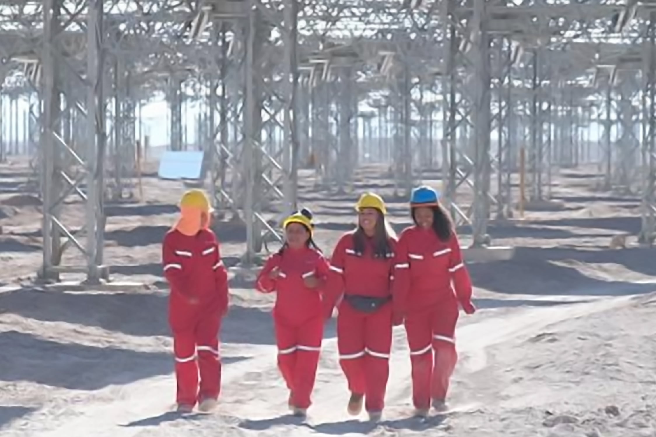 Conoce la experiencia de tres mujeres del sector de la Concentración Solar de Potencia