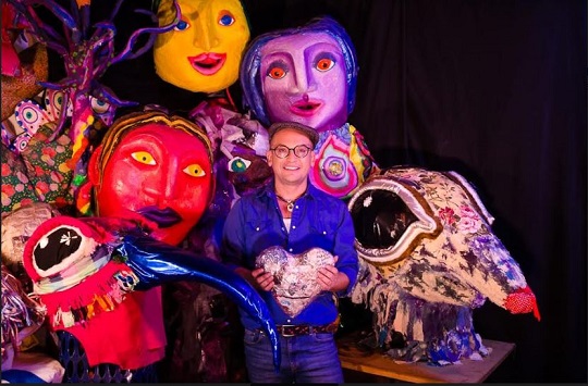 Felipe Betancourt: «El arte es alegría para la infancia y reciclar con colores estimula a niños y niñas a cuidar el medio ambiente»