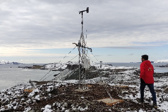 Chile avanza en instalación de sensores en la Antártica para enviar datos sobre cambio climático en tiempo real