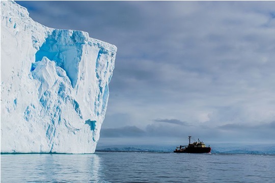 Estudio aborda vínculo entre el derretimiento de glaciares y presencia de plomo en aguas costeras polares