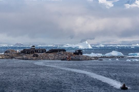 Evento de río atmosférico incrementó temperaturas en la península Antártica